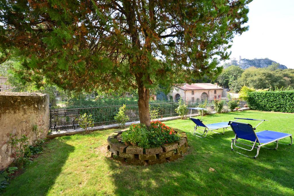 B&B Corte Barbieri Dolcè Exterior foto
