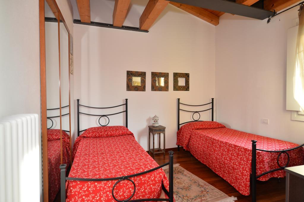 B&B Corte Barbieri Dolcè Exterior foto