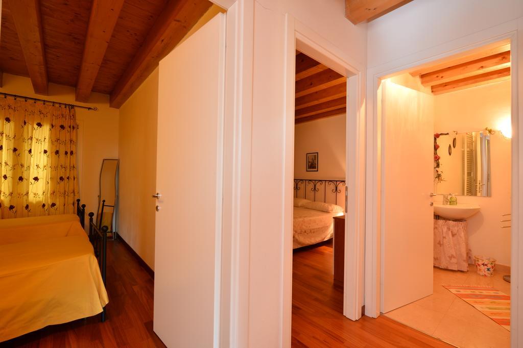 B&B Corte Barbieri Dolcè Exterior foto